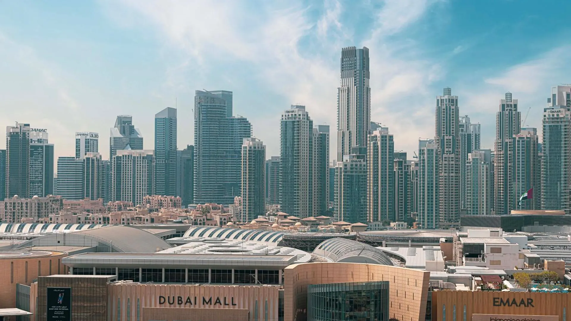 Burj Khalifa View & Dubai Mall Connection 0*,  Spojené arabské emiráty